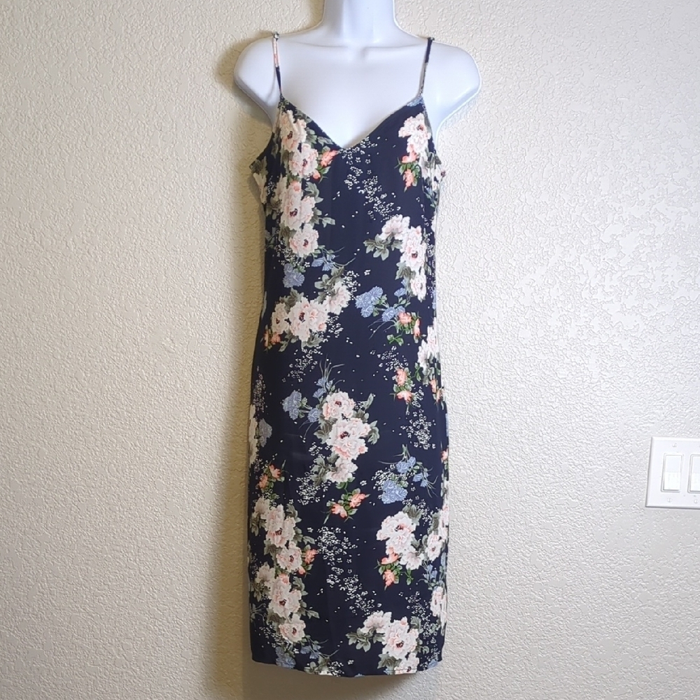 Nordstrom Love, Fire navy floral sleeveless v neck midi dress
